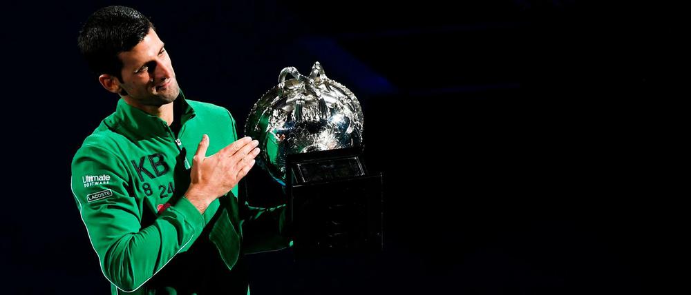 Sein achtes Mal. Novak Djokovic hat die Australian Open gewonnen.