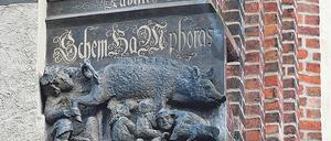 Schwieriges Erbe. Das „Judensau“-Relief in Wittenberg. Foto: Hendrik Schmidt/dpa