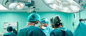 Zu wenig Ruhezeit? Der Marburger Bund möchte verlässlichere Regelungen für Klinikärzte. 