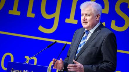 Horst Seehofer (CSU) spricht auf dem Europäischen Polizeikongress in Berlin.