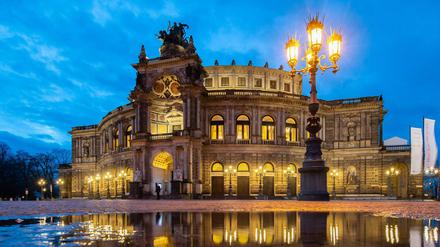 Schauplatz eines Balls mit peinlicher Vorgeschichte: die Semperoper in Dresden.