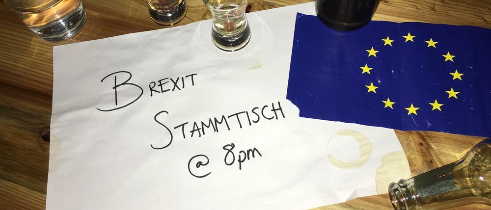 Die EU-Flagge kam leider nicht zum Einsatz – außer als trauriger Getränke-Untersetzer.