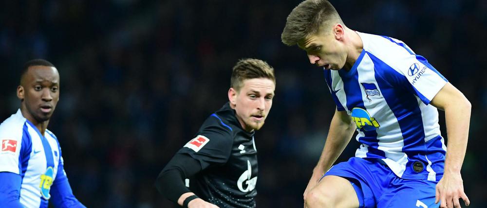 Errumpelt. Neuzugang Krzysztof Piatek (r.) machte noch das beste aus Herthas Möglichkeiten.