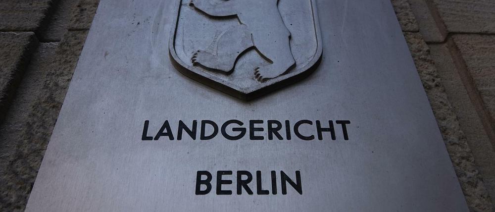 Mordversuch aus Eifersucht? Der Mann habe vermutet, dass seine Ehefrau Affären hatte.