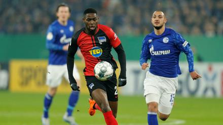 Jordan Torunarigha (links) erlebte auf Schalke einen traurigen Abend. 