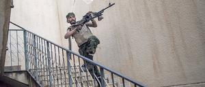 Ein Kämpfer der Regierung Libyens während der Gefechte mit den Rebellen der „Libysch-Nationalen Armee“ (LNA) im Sommer 2019.