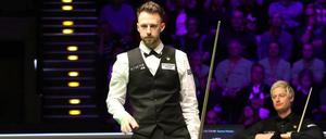 Judd Trump (links) hatte im Finale von Berlin oft den besseren Plan.