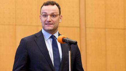 Mahnt zur Gelassenheit: Jens Spahn (CDU), Bundesminister für Gesundheit, bei seiner Pressekonferenz am Samstag in Bonn.