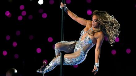 Tanz für die Halbzeitshow. Jennifer Lopez tritt beim Superbowl auf.