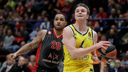 Makai Mason (rechts) und sein Team setzten sich überraschend bei Olimpia Mailand durch.