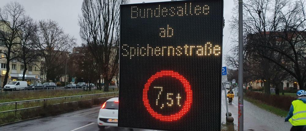 Beliebige Informationen können über die LED-Tafeln angezeigt werden. 