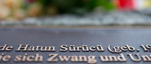 Gegen Zwang und Unterdrückung. Gedenkstein für die am 7.Februar 2005 ermordete Hatun Sürücü.