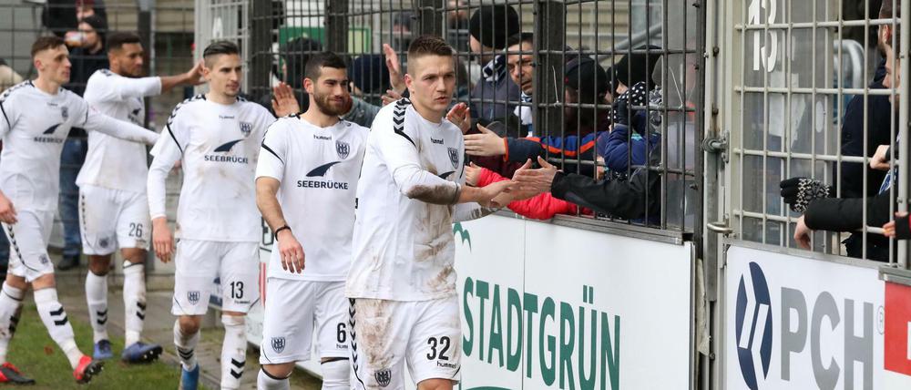 Daniel Frahn (vorne) wurde zumindest von den heimischen Fans gut aufgenommen.