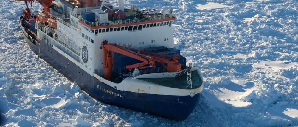 (K)alter Kahn. Die „Polarstern“ ist in diesem Winter das Zuhause für Dutzende Spitzenforscher, die das Nordpolarmeer erforschen. Doch das Schiff hat bereits 38 Jahre auf dem Buckel. Ein moderner Nachfolger für das Forschungsschiff ist jedoch nicht in Sicht.