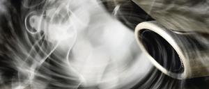 Auspuff eines Autos mit Verbrennungsmotor. (Symbolbild)