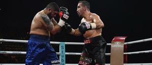 Löwe im Ring. Firat Arslan (r.) hat in seiner langen Karriere 58 Profikämpfe bestritten und davon 47 gewonnen. 2007 holte er sich den WM-Titel des Verbandes WBA im Cruisergewicht.