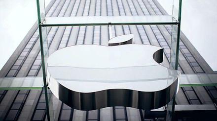 Das Logo vor dem wohl prestigeträchtigsten Apple-Store in Manhattan.