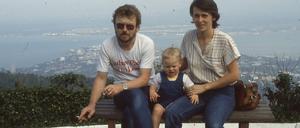 Stefan und Renate Loose mit Mischa Anfang 1984 auf dem Penang Hill, Malaysia. 