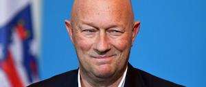 Thomas Kemmerich, Thüringens neu gewählter Ministerpräsident, gibt ein Statement im Landtag.
