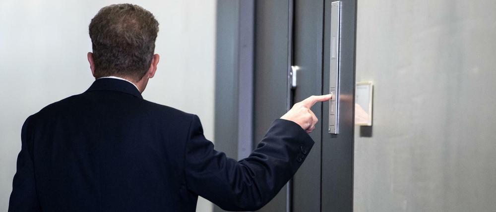 Fingerzeig nach Rechts: Hans-Georg Maaßen soll klären, inwieweit der Verfassungsschutz über die „Gruppe Chemnitz“ informiert war.