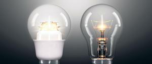 LED-Lampen verbrauchen nur einen Bruchteil des Stroms, den klassische Glühbirnen (rechts) ziehen. 