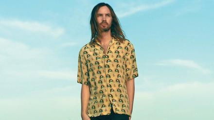 Trinkt gern Gin beim Komponieren. Multiinstrumentalist Kevin Parker, 34, macht seit 2007 mit Tame Impala Musik.