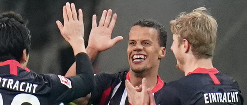 Es waren bereits die Treffer drei und vier von Abwehrspieler Chandler (Mitte) in der Rückrunde.