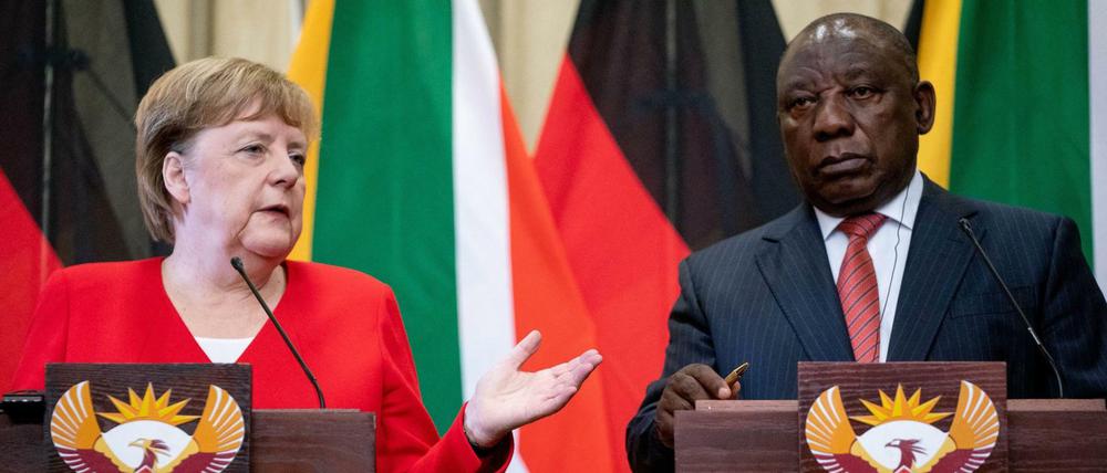 Bundeskanzlerin Angela Merkel (CDU) und Cyril Ramaphosa, Präsident von Südafrika, geben eine Pressekonferenz. 