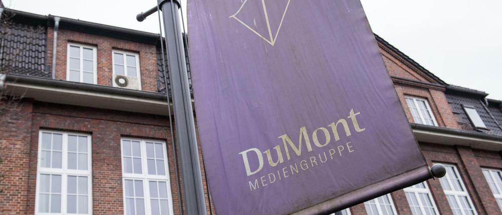Noch hängt die DuMont-Fahne vor dem Gebäude der „Hamburger Morgenpost“. Zum 1. März bekommt die Boulevardzeitung einen neuen Eigentümer.