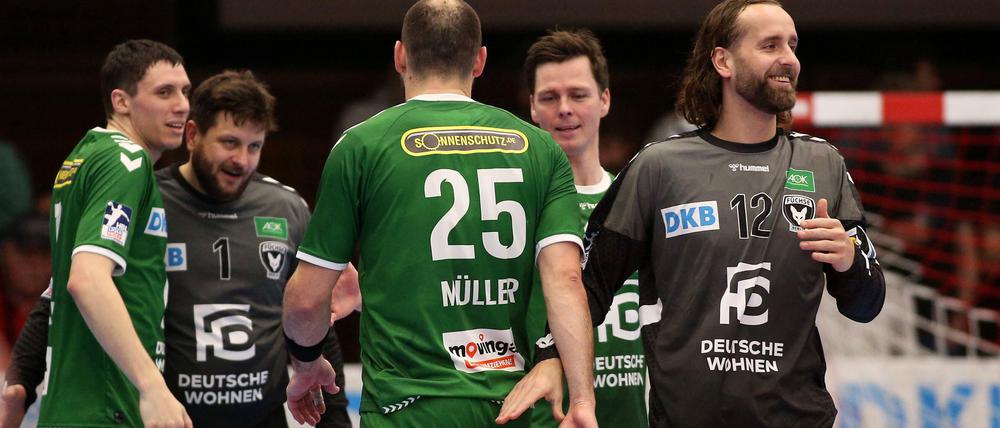 Allen Grund zum Jubeln. Die Füchse Berlin starteten erfolgreich in den EHF-Pokal, dessen Finalturnier bekanntlich in Berlin ausgetragen wird.