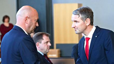 Nach der Wahl des Ministerpräsidenten Thüringen. Björn Höcke (AfD) gratulierte Thomas Kemmerich (FDP).