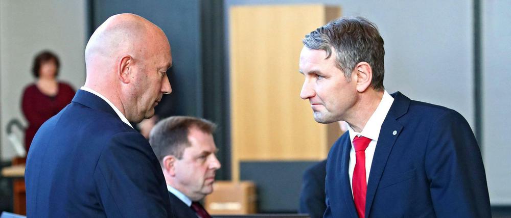 Nach der Wahl des Ministerpräsidenten Thüringen. Björn Höcke (AfD) gratulierte Thomas Kemmerich (FDP).