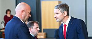 Nach der Wahl des Ministerpräsidenten Thüringen. Björn Höcke (AfD) gratulierte Thomas Kemmerich (FDP).