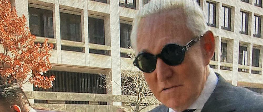 Trump-Berater Roger Stone werden im Zusammenhang mit Kontakten zur Enthüllungsplattform Wikileaks unter anderem Falschaussagen, Behinderung von Ermittlungen und Beeinflussung von Zeugen zur Last gelegt.