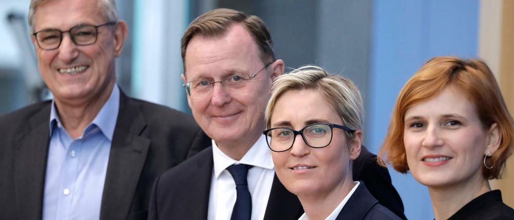 Linken-Spitzenpolitiker Bernd Riexinger, Bodo Ramelow, Susanne Hennig-Wellsow und Katja Kipping (von links) nach dem Wahlsieg Ende Oktober in Thüringen.
