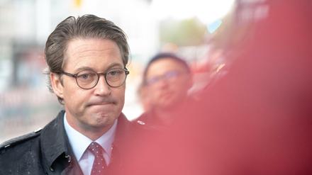 Bundesverkehrsminister Andreas Scheuer hatte Verträge mit vorgesehenen Betreibern der Pkw-Maut schon geschlossen, bevor endgültige Rechtssicherheit bestand. 