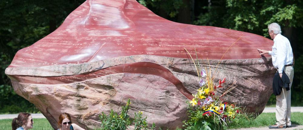 Stein des Anstoßes. Der Findling im Tiergarten.