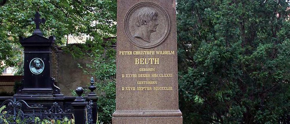 Ehrengrab für Christian Peter Beuth in der Chausseestraße in Berlin-Mitte.