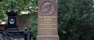 Ehrengrab für Christian Peter Beuth in der Chausseestraße in Berlin-Mitte.