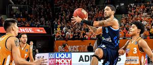 Ab durch die Mitte: Peyton Siva war mit 25 Punkten bester Werfer der Berliner.