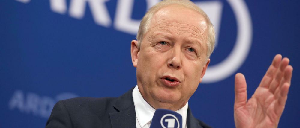 Tom Buhrow, aktueller ARD-Vorsitzender und früherer "Tagesthemen"-Moderator, freut sich über die Verlängerung der Nachrichtensendung. 