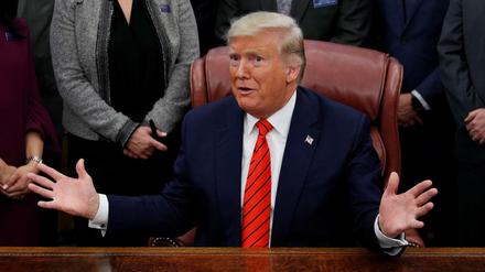 Donald Trump kritisierte per Twitter das geforderte Strafmaß gegen seinen Ex-Berater und sprach von einer "Verfehlung der Justiz".