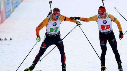 Teamsache. Die deutschen Biathleten um Johannes Kühn (links) und Philipp Horn rechnen sich bei der WM in Antholz gute Chancen in der Staffel aus. 