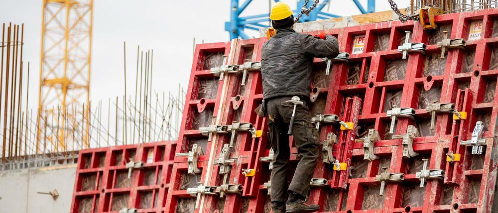 Die Bauwirtschaft gehört weiterhin, auch wegen des milden Winterwetters, zu den Stützen der Konjunktur.