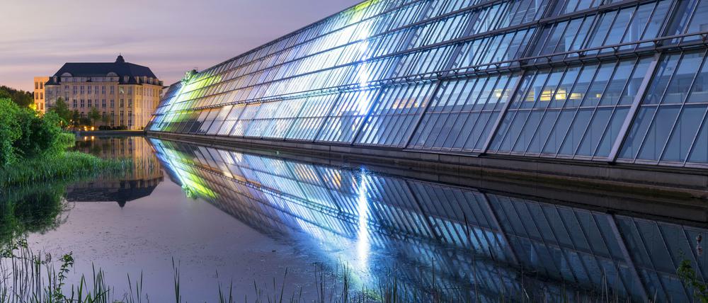 Der „Wissenschaftspark Rheinelbe“ in Gelsenkirchen, Technologiepark und Business-Center auf dem Areal des ehemaligen Thyssen-Gußstahlwerks und der stillgelegten Zeche Rheinelbe.