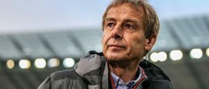 Nach seinem ersten Spiel als Hertha-Trainer gegen Borussia Dortmund.