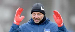 Torwarttrainer Zsolt Petry trainiert wieder die Profis.