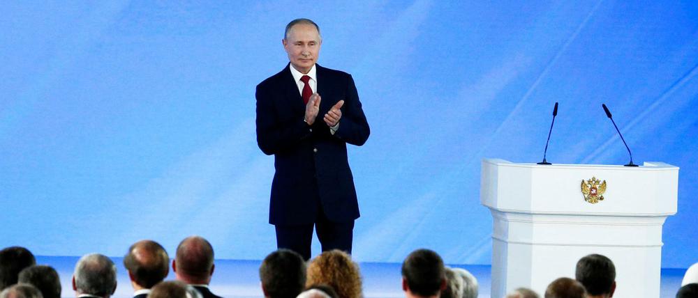 Der russische Präsident Wladimir Putin applaudiert nach seiner Rede am 15.01.2020. (Archivbild)