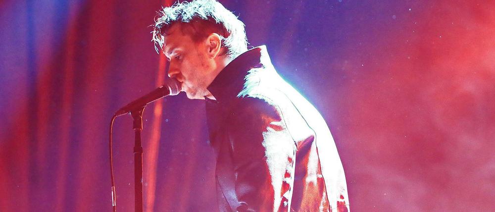 Der dunkle Lord. Julian Casablancas von den Strokes ist ein zerrissener Mensch. Am Freitag trat die Band in Berlin auf.
