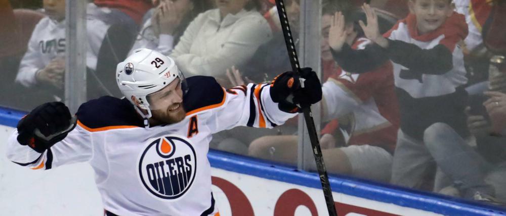 Gewohntes Bild. Leon Draisaitl von den Edmonton Oilers ist momentan wohl der beste Stürmer der NHL.